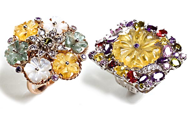 Anello in argento lavorazione artigianale, stile floreale con pietre semipreziose Anello in argento lavorazione artigianale, stile floreale con pietre semipreziose